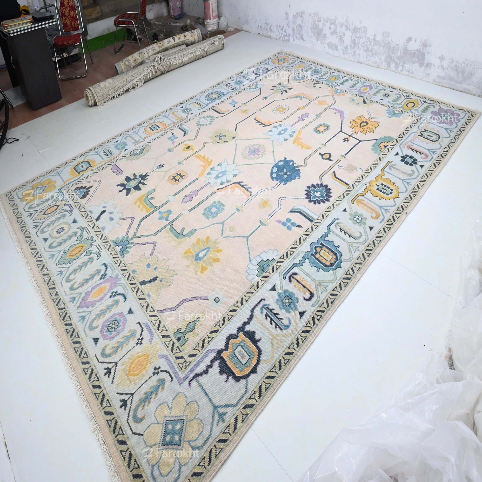 Hand Knotted Oushak Carpet and Rugs 07