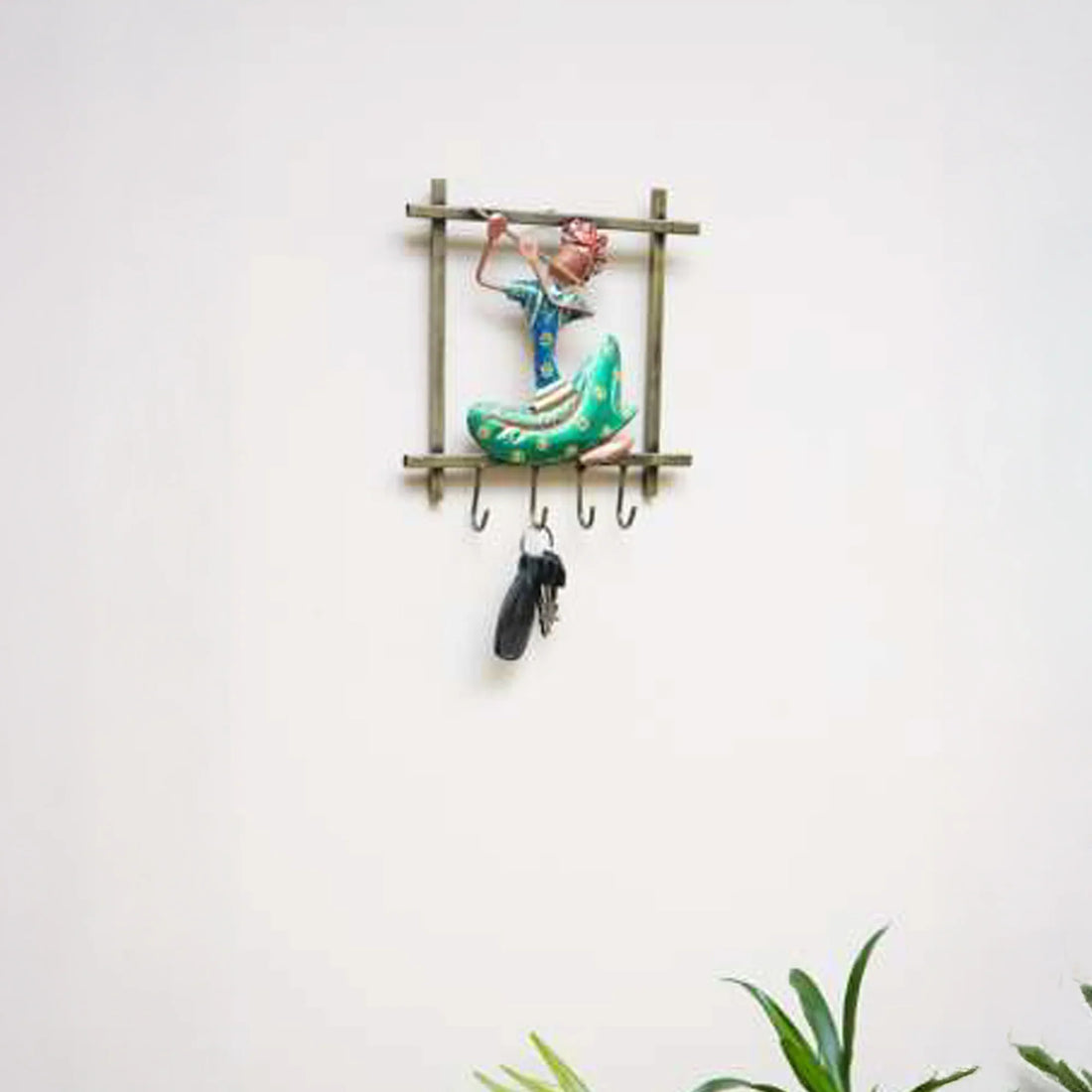 Iron Musician Wall Hook – Handcrafted 3-Hook Hanger for Keys &amp; Accessories