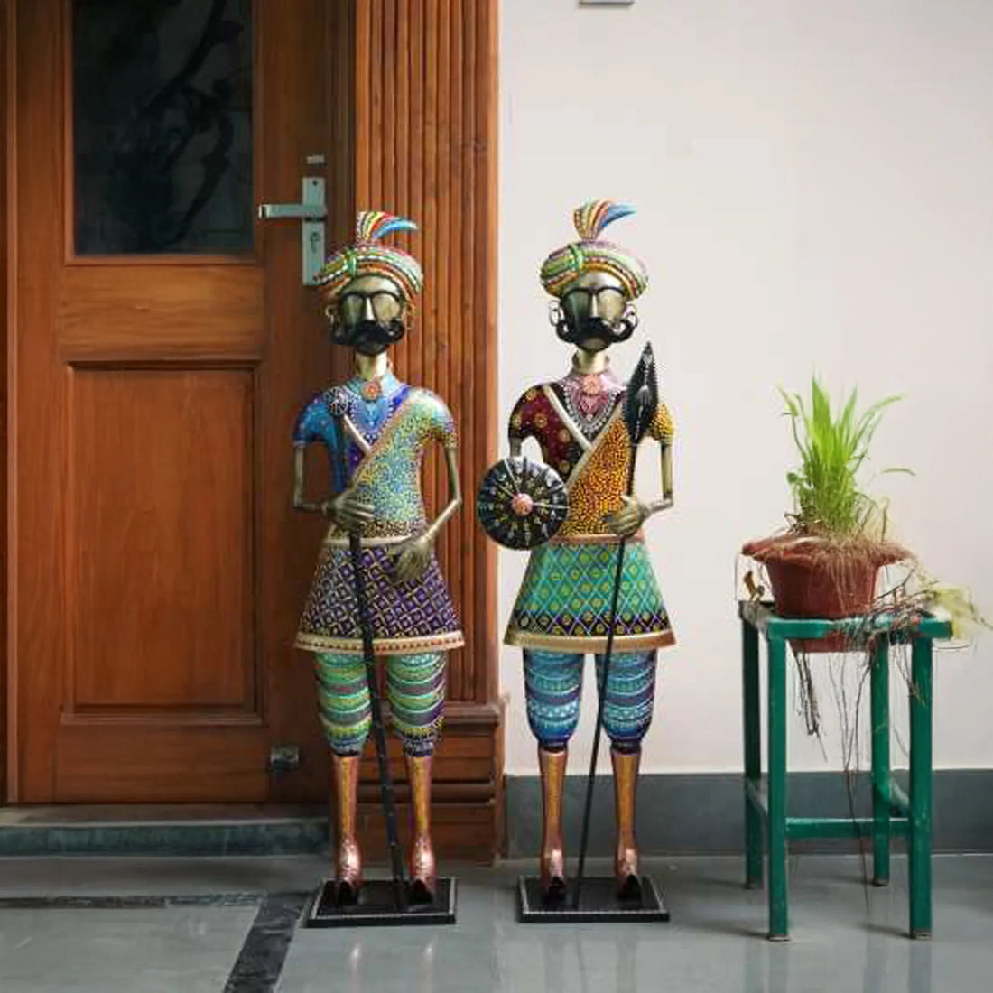Iron Raj Darbaan – Handcrafted Rajasthani Royal Guard Wall Décor