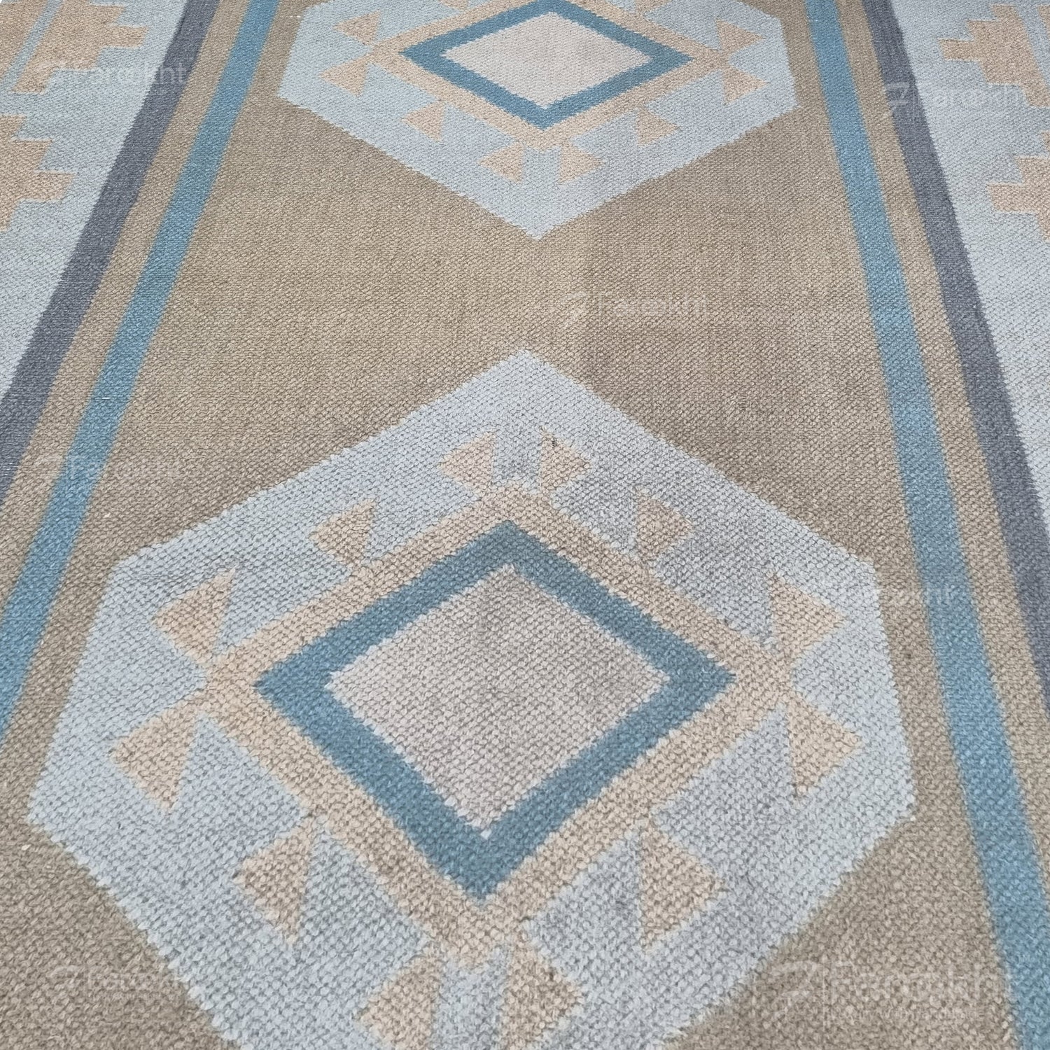 Pastel Flatweave handwoven wool-blend rug, flatweave with coral, mint, and sand tones, finished with short fringes — ideal for living rooms.