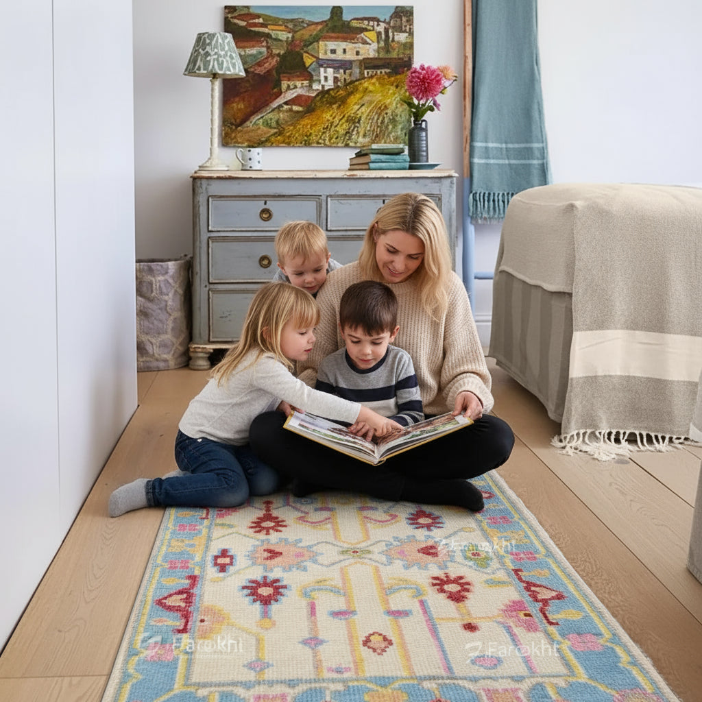 Traditional hallway rug in cream with soft pink and mint green