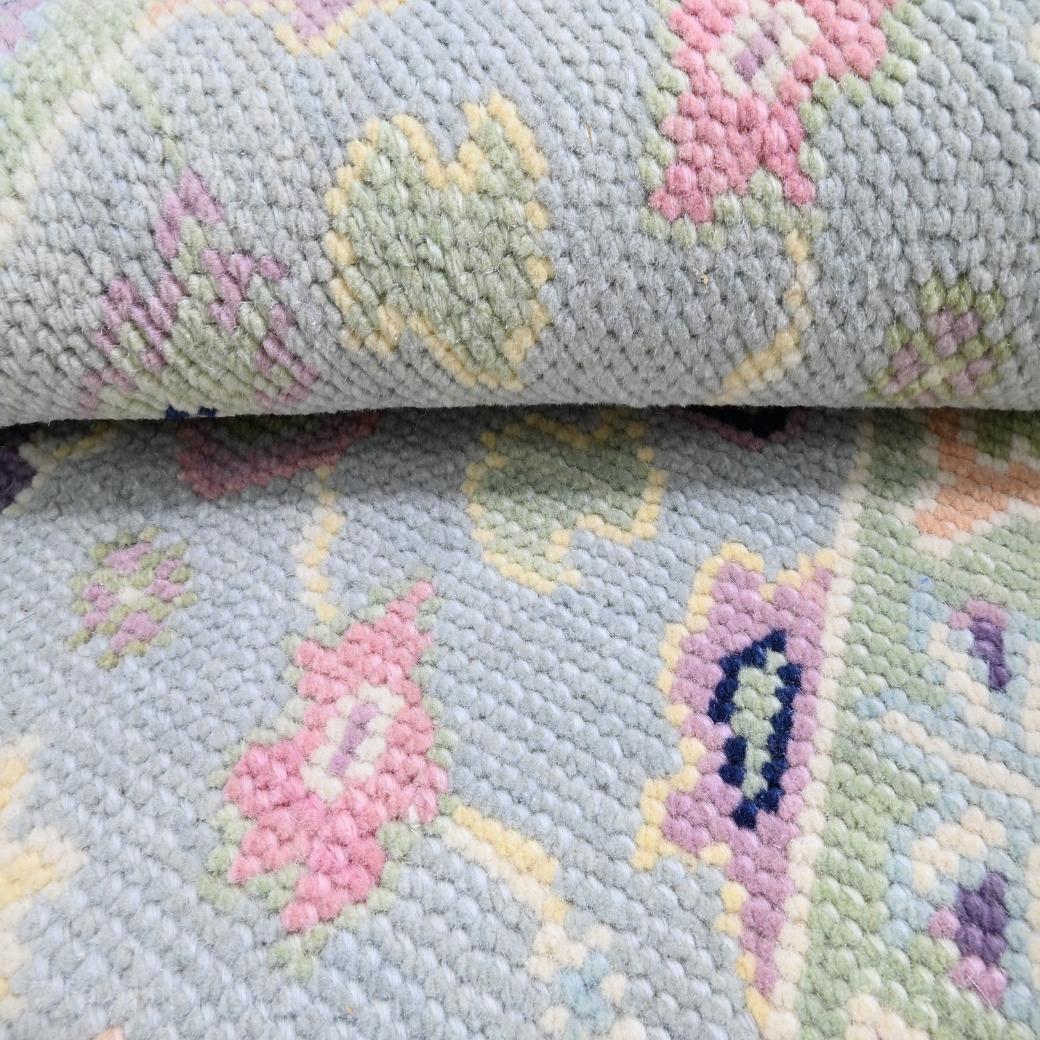 Hand Knotted Oushak Carpet and Rugs 021