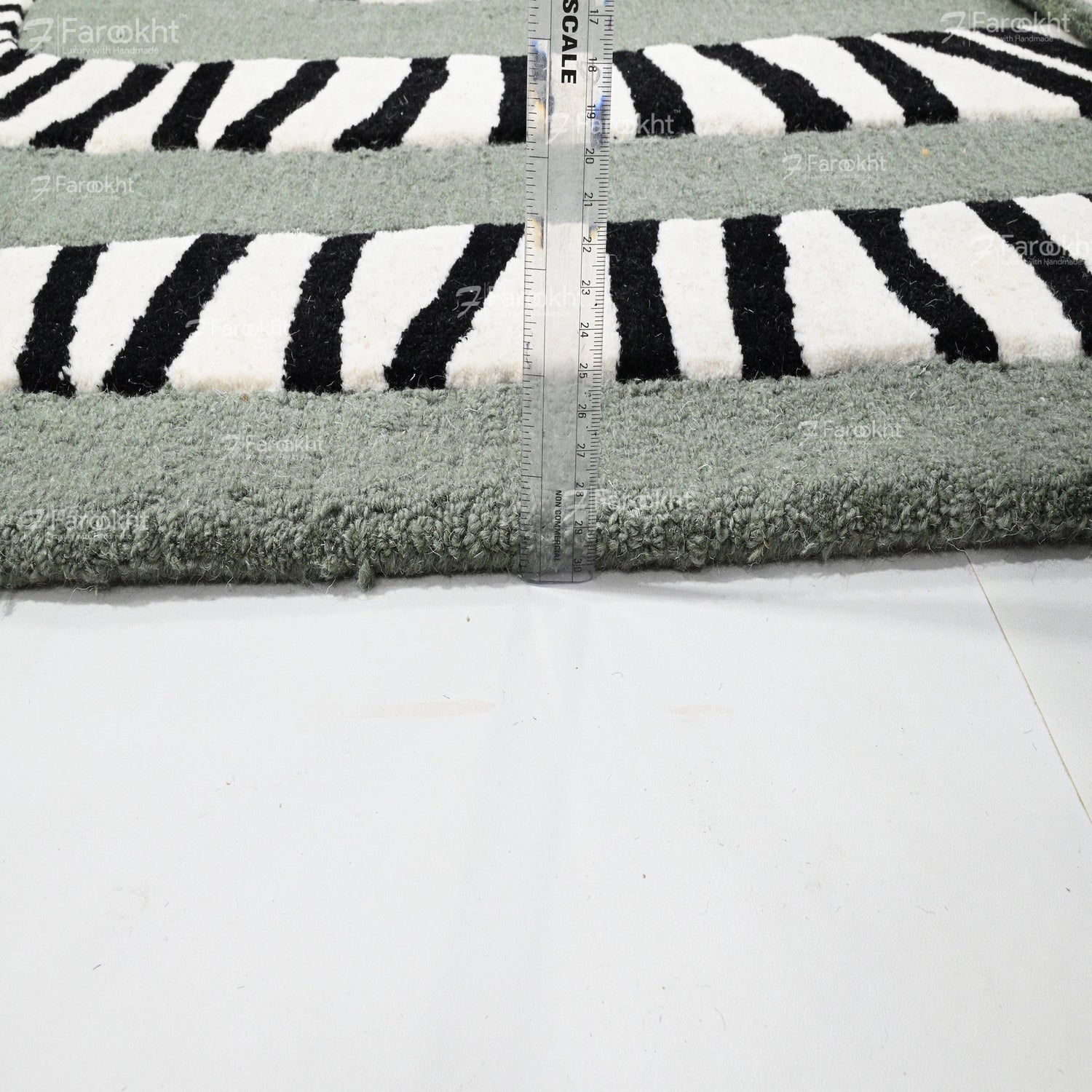 Hand Knotted Oushak Carpet and Rugs 036